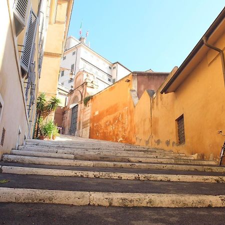 Trevi President'S Apartment โรม ภายนอก รูปภาพ
