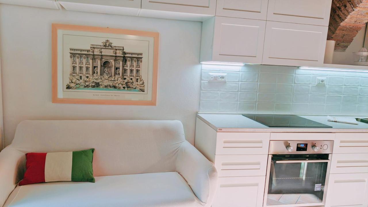 Trevi President'S Apartment โรม ภายนอก รูปภาพ