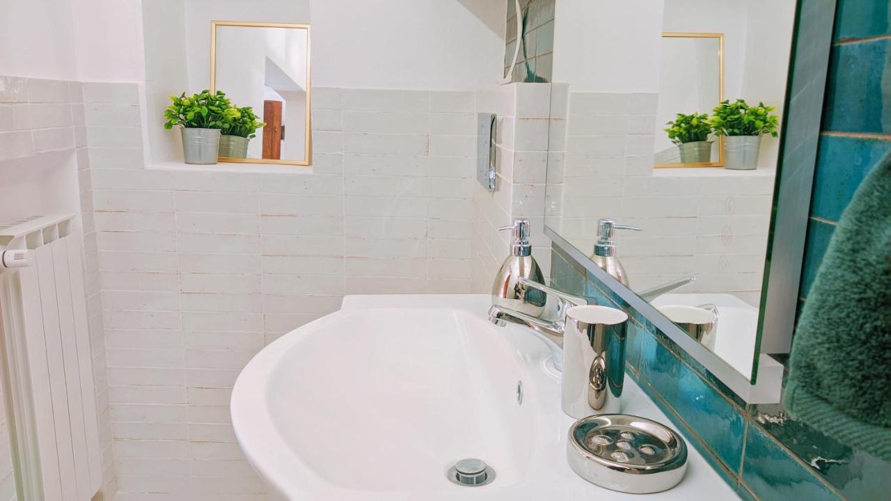 Trevi President'S Apartment โรม ภายนอก รูปภาพ