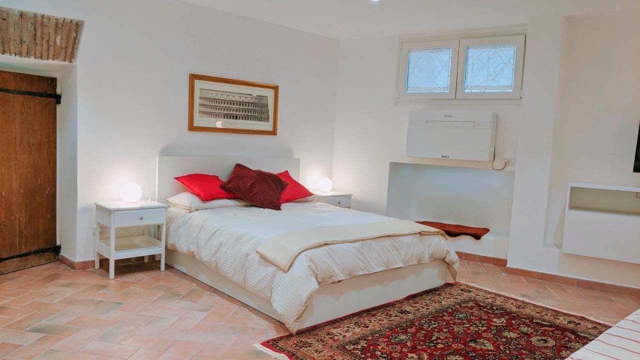 Trevi President'S Apartment โรม ภายนอก รูปภาพ