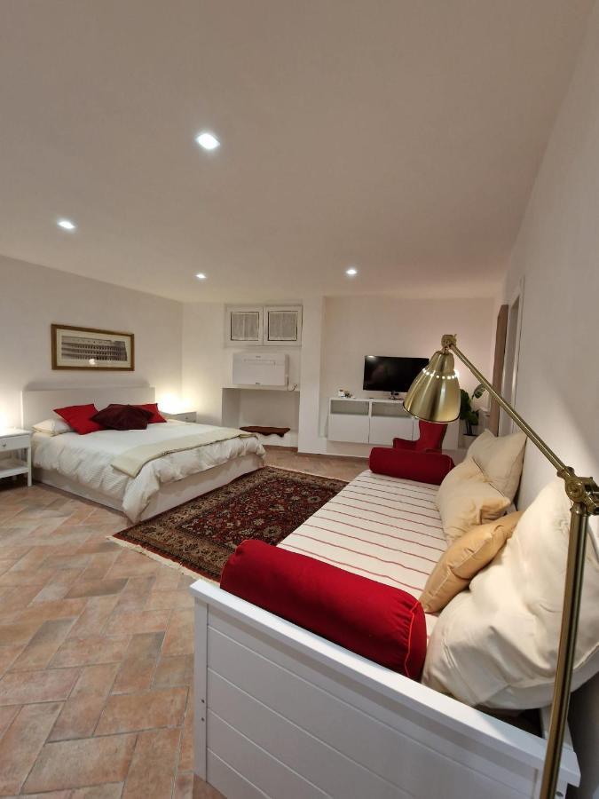 Trevi President'S Apartment โรม ภายนอก รูปภาพ